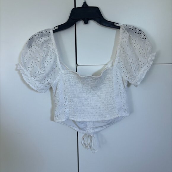 Hollister Eyelet Puff Sleeve Cropped Tee Ruched Size XS - Picture 4 of 4